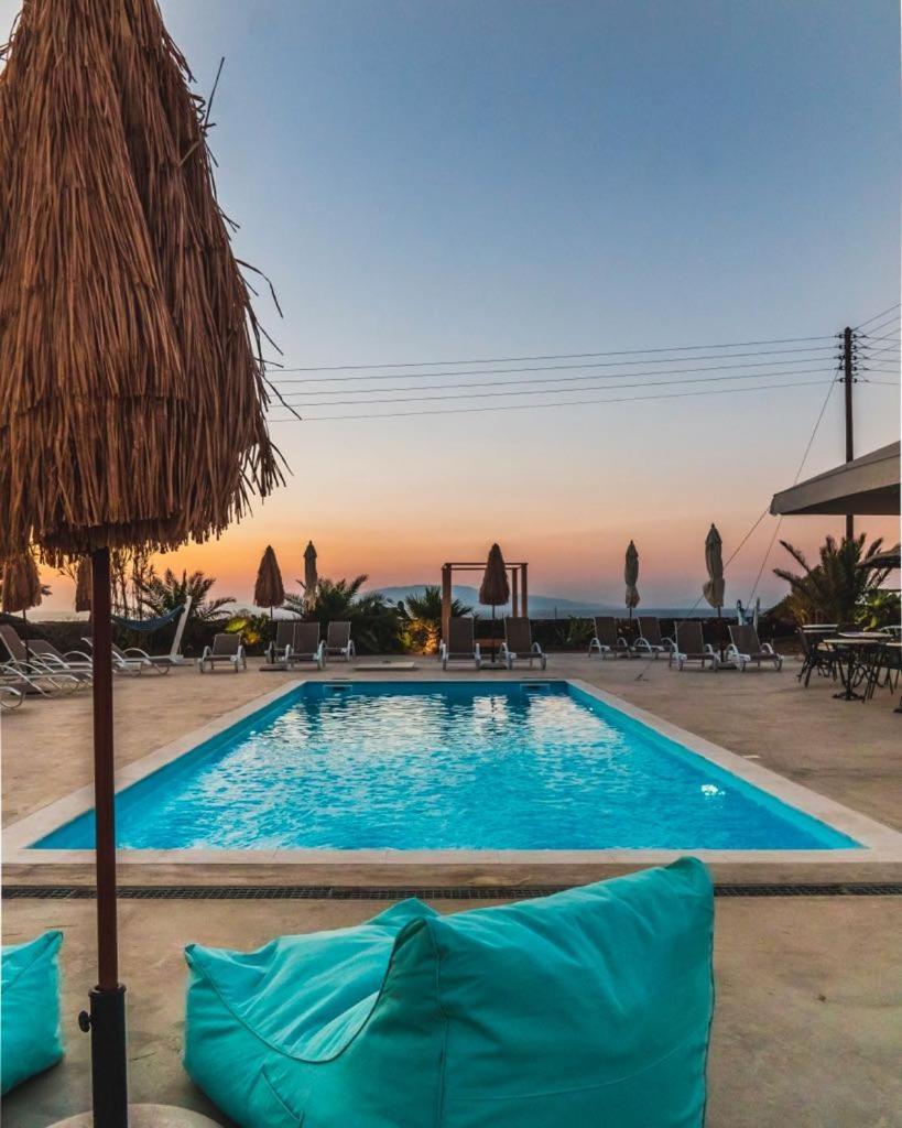 Ecoxenia Aparthotel Oia  Exterior photo